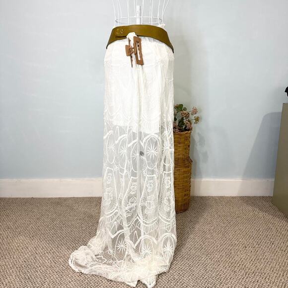 Stunning vintage Y2K white lace fairy peasant maxi skirt - Picture 5 of 6